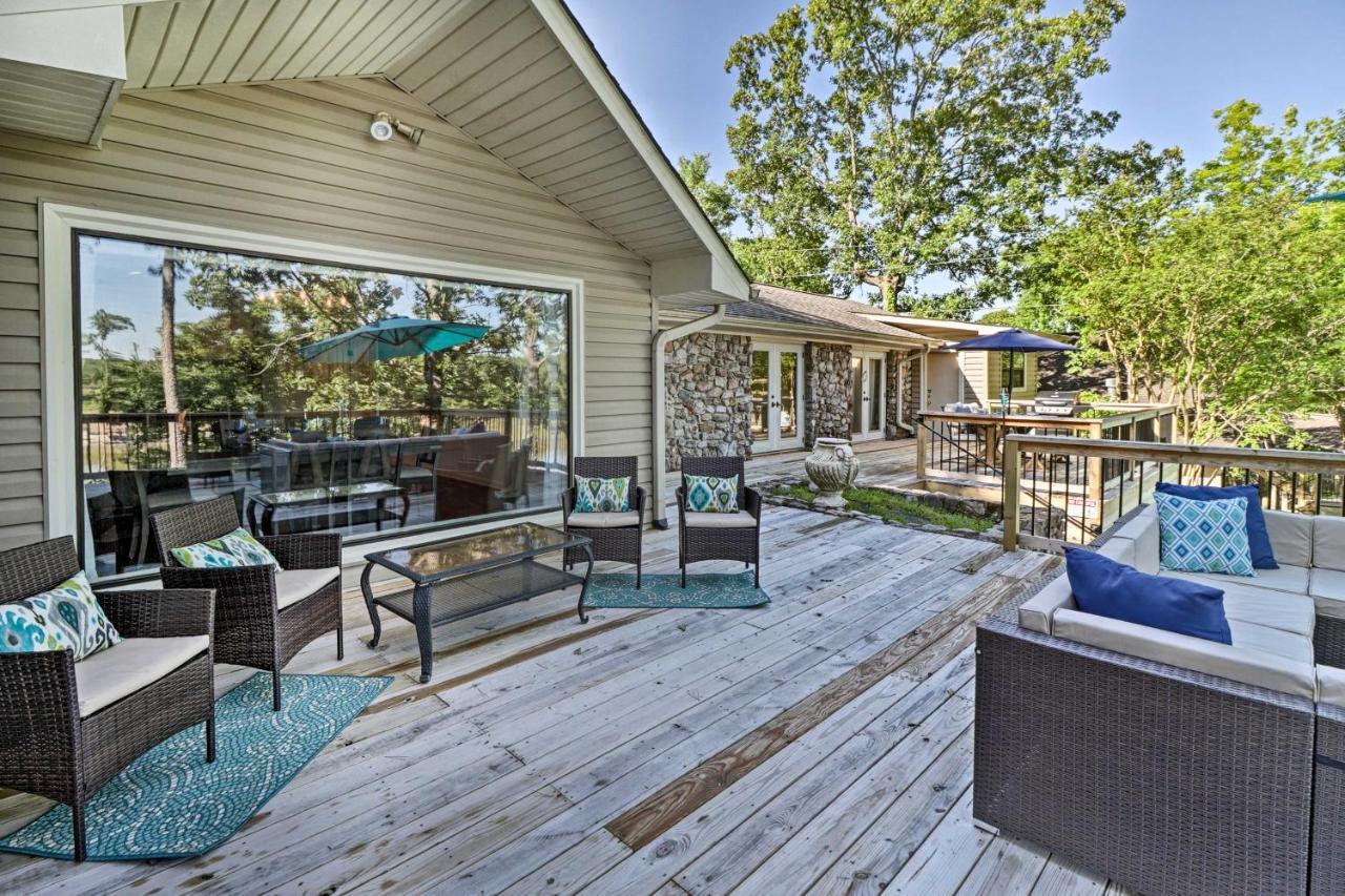 Luxury Hot Springs Oasis On Lake With Private Dock! Exterior photo