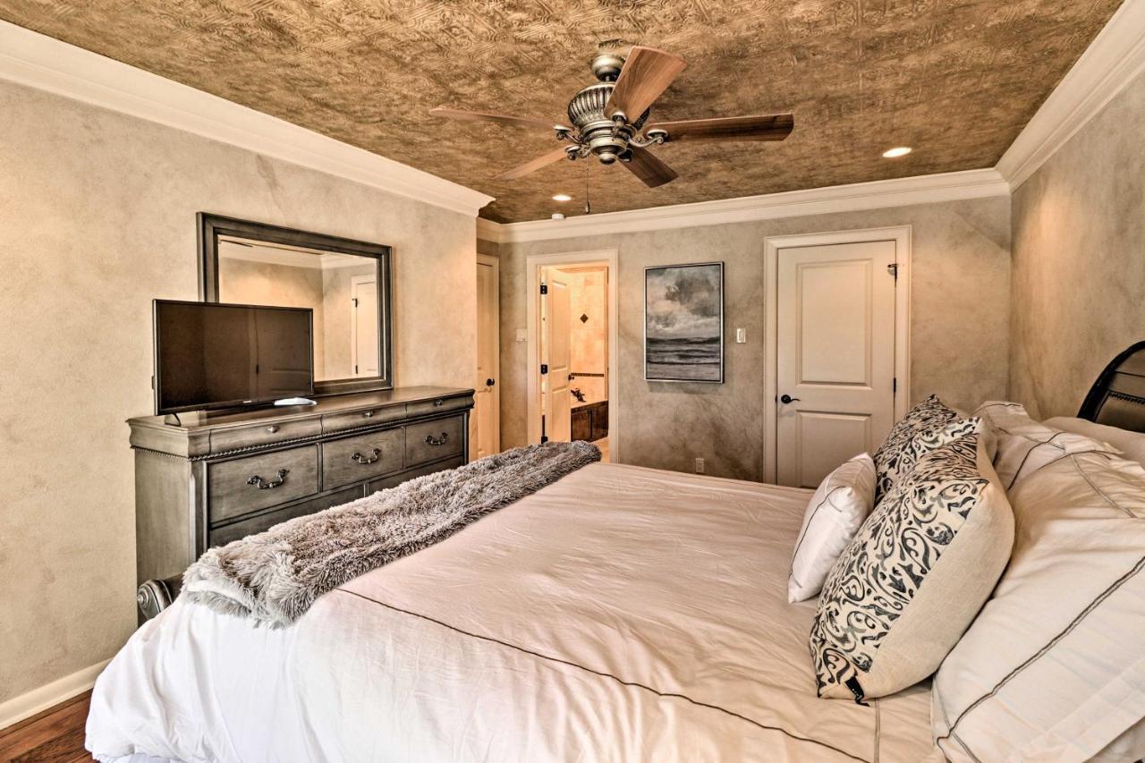 Luxury Hot Springs Oasis On Lake With Private Dock! Exterior photo
